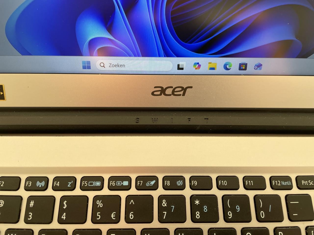 Acer 13 inch laptop - Zakelijk of voor studie