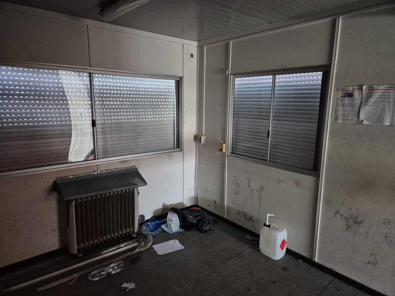 Kantoorunit/bouwkeet/woonunit/schaftkeet/container 10x3m