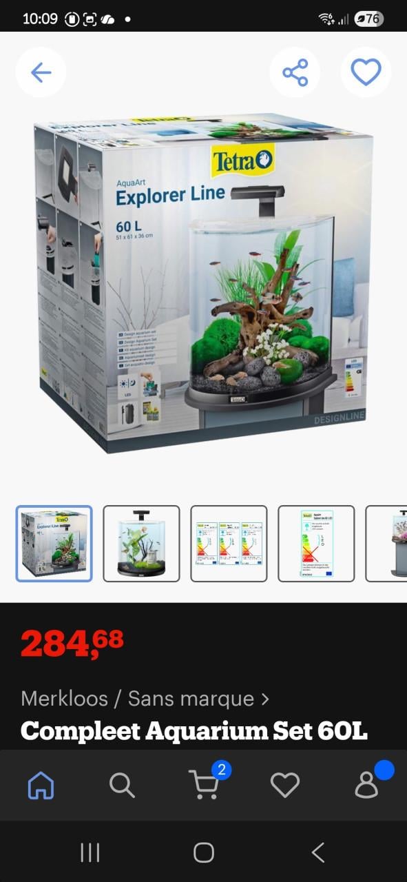 Prachtig halfrond aquarium.