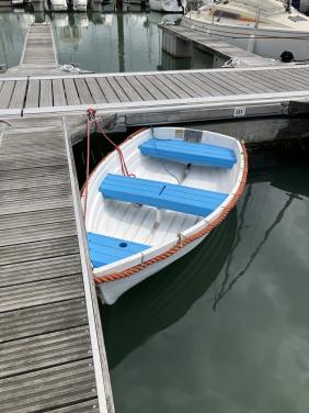 Walker Bay roei zeil motor bij bootje