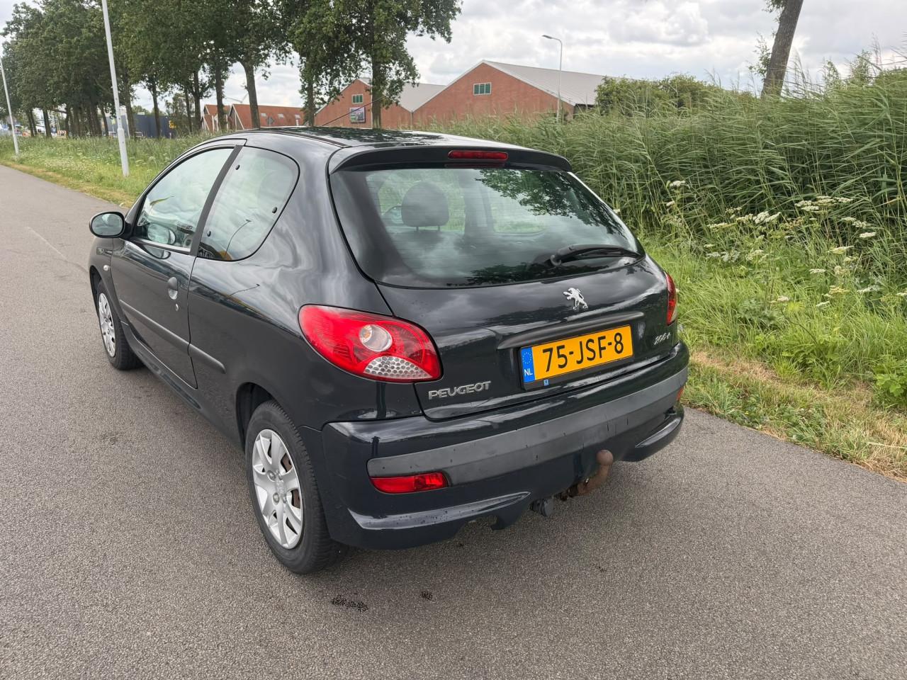 Peugeot 206+  bj 2009  1850 euro