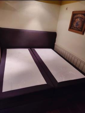 Grote nette mooie boxspring VANDAAG OPHALEN