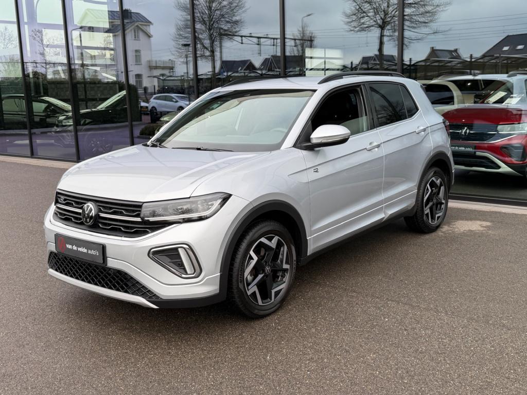 Volkswagen T-cross 1.5 tsi 150pk dsg r-line | camera | trekhaak | navi | iq