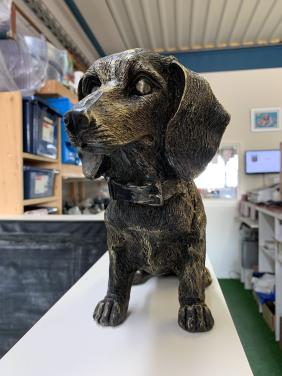 Teckel brons zittend deco groot