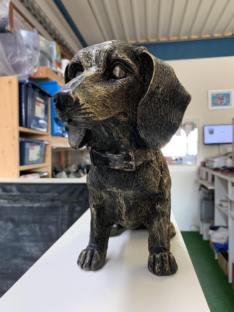 Teckel brons zittend deco groot