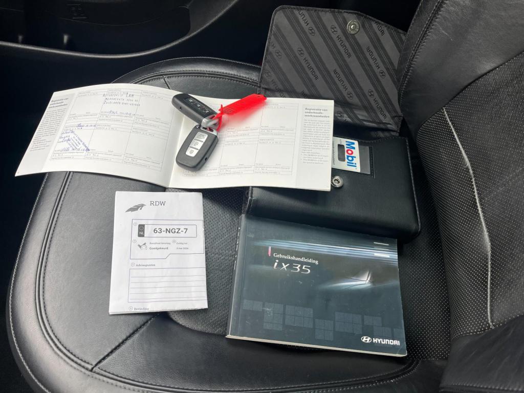 Hyundai Ix35 2.0i i-catcher | orig nl | leder | pano | navi