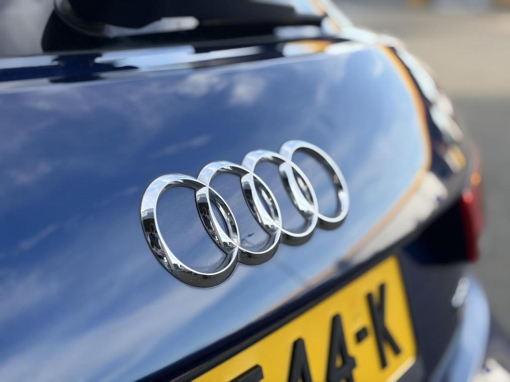 Audi A1 Sportback 1.0 tfsi s-line/automaat/navi/clima