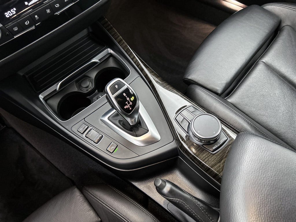 BMW 2-serie cabrio 220i high executive | automaat | lmv | leder | navigatie
