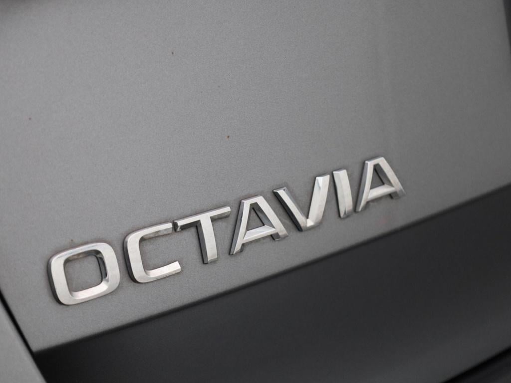 Skoda Octavia combi 1.5 e-tsi business edition plus | automaat | navigatie 
