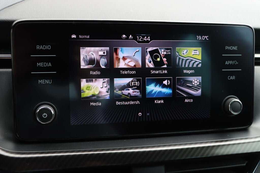 Skoda Kamiq 1.0 tsi monte carlo 110pk dsg7