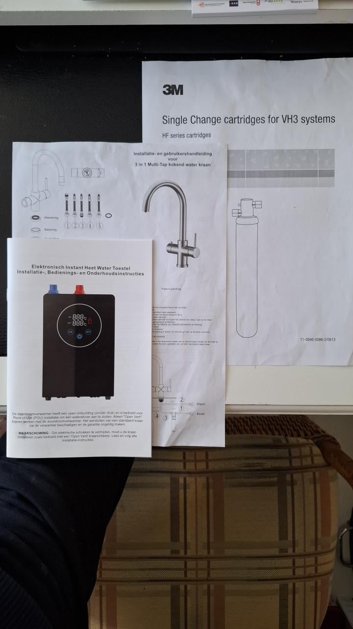 Heet water kraan + toestel