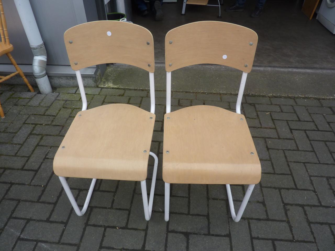 2 stoelen