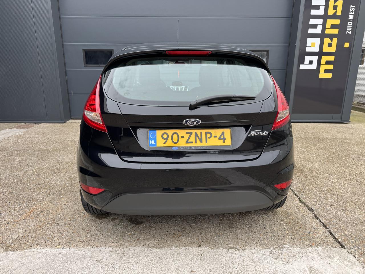 Ford Fiesta 1.25 44KW Champion 5DRS 2013  Airco Apk  Nap