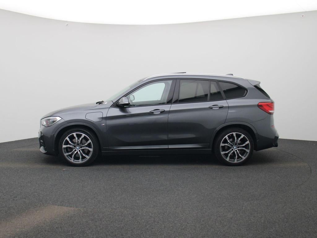 BMW X1 xdrive25e executive | m-sport | panoramadak | harman kardon | sfeerv