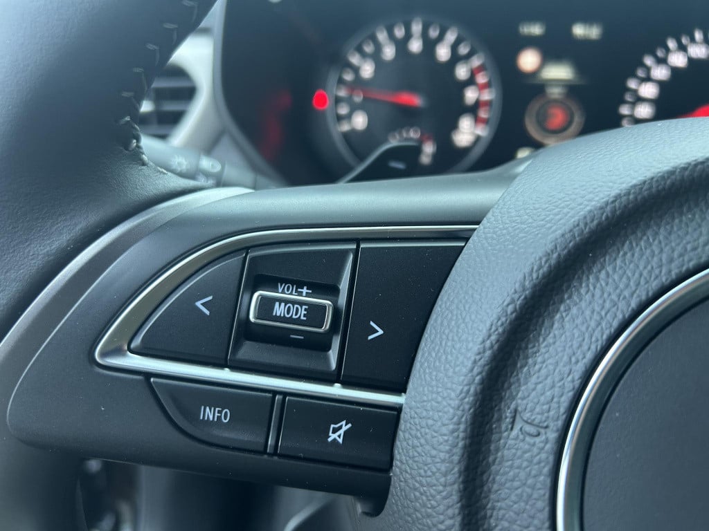 Suzuki Swift 1.2 style smart hybrid