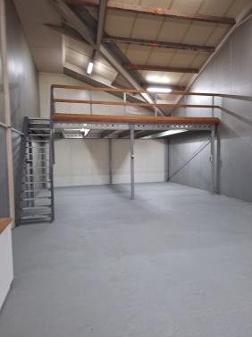 TE HUUR BEDRIJFSUNIT OP ARNESTEIN, MIDDELBURG