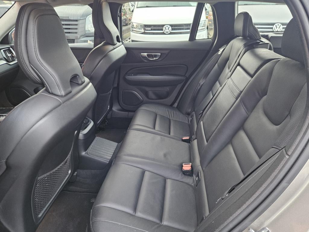 Volvo V60 2.0 t8 twin engine awd inscription | pano | elek. trekhaak