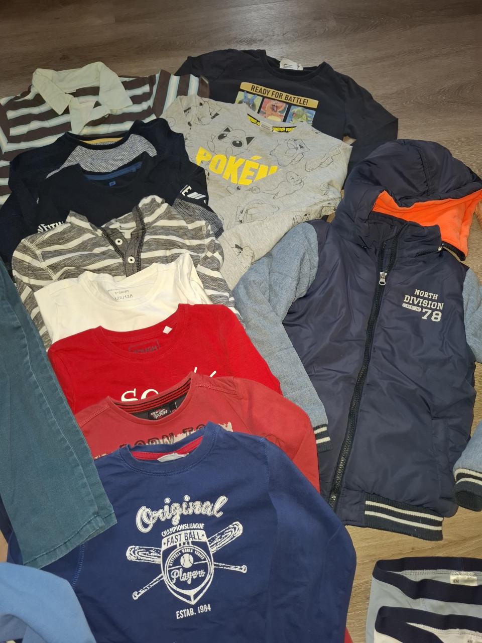 Pakket jongenskleding maat 122-128