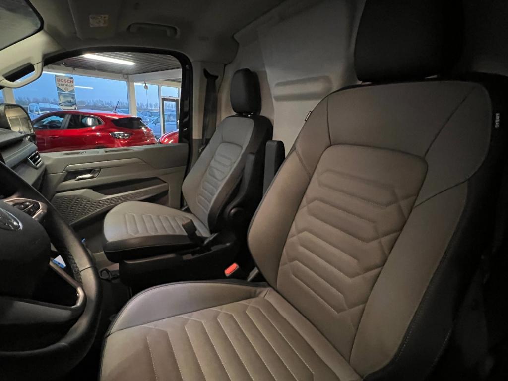 Volkswagen E-transporter 32 l2h1 bulli 64 kwh bulli 285pk, trekhaak enz..