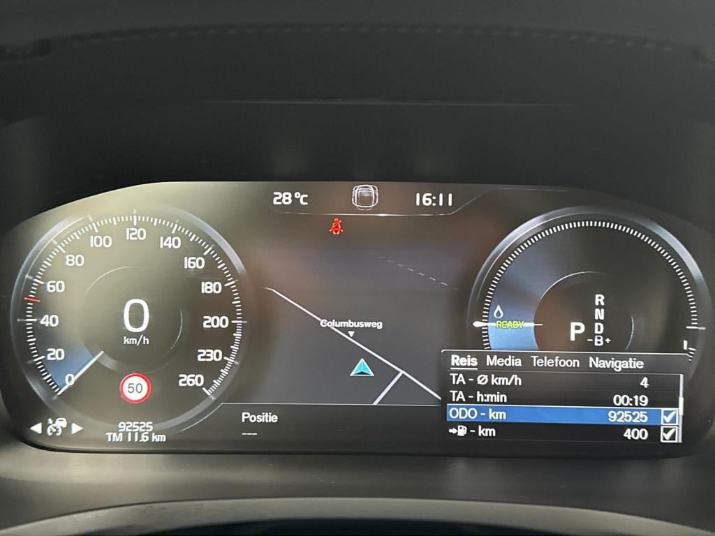 Volvo V60 t6 340pk recharge r-design| achteruitrijcamera| trekhaak| adap.cr