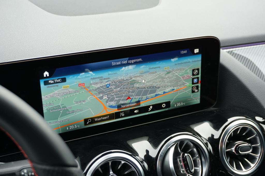 Mercedes-Benz Gla-klasse 180 amg line l automaat i achteruitrij camera l te