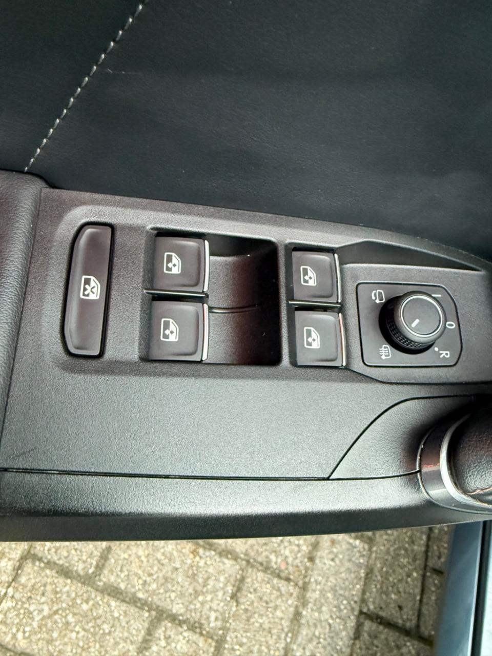 Cupra Leon Sportstourer 1.4 e-hybrid vz adrenaline