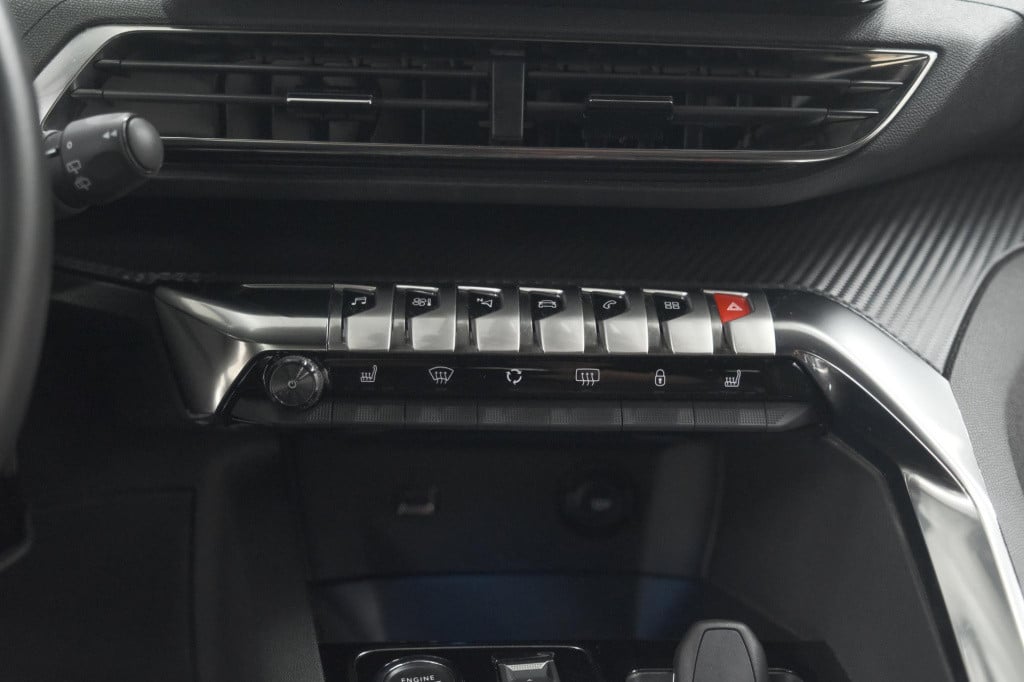 Peugeot 5008 puretech 130 eat8 active pack | 7 zitplaatsen | camera | navig