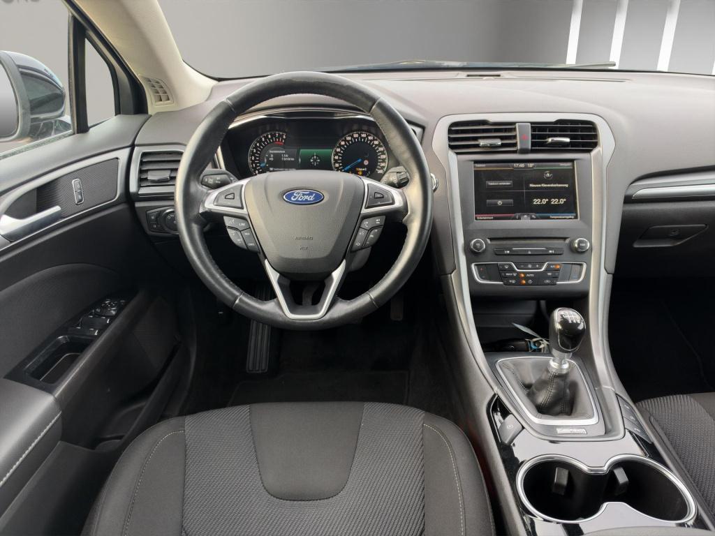 Ford Mondeo wagon 1.5 titanium keyless pdc clima