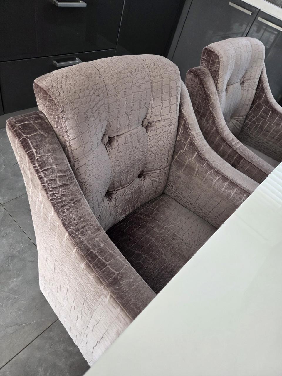 Luxe velvet croco eetkamerstoelen