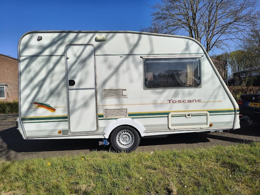 Caravan Swift Toscane 390 + Mover + Voortent