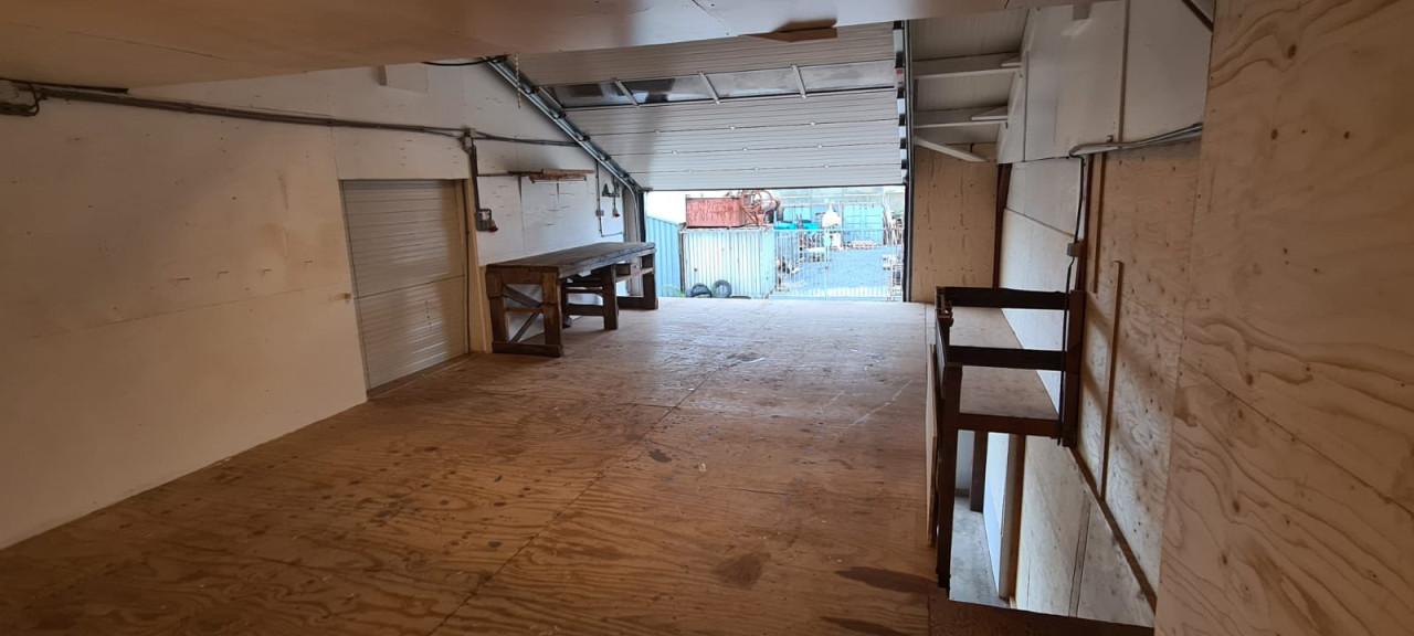 Unit 100m2 in Goes te huur