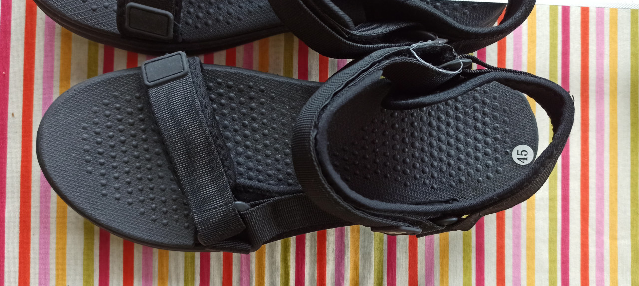 Nieuwe Heren sandalen - maat 45 maar vallen als 44/43