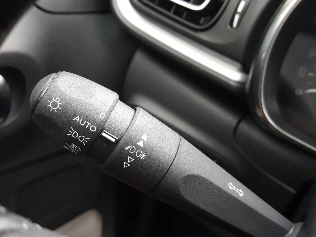 Citroen C3 max 1.2pt-83pk navigatie | apple carplay & android auto | achter