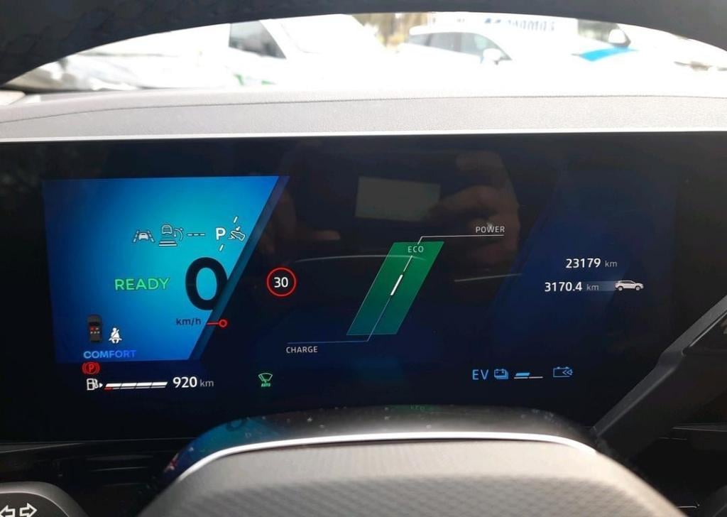 Renault Austral 1.2 e-tech full hybrid 200 techno