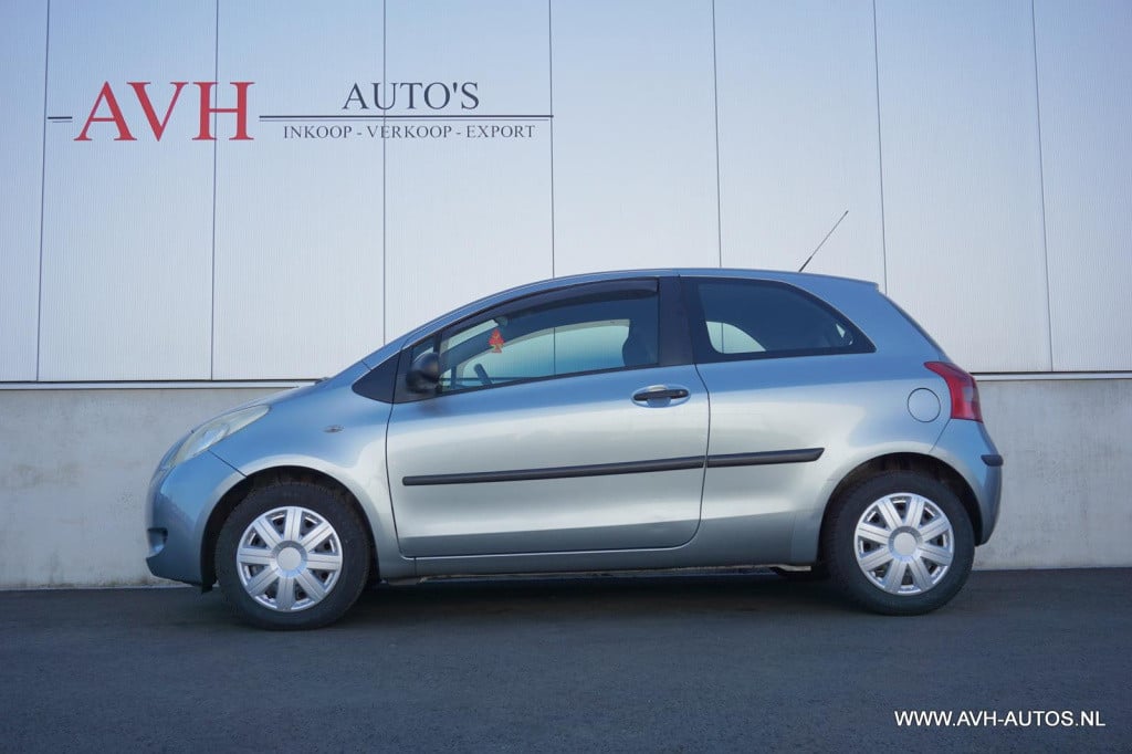 Toyota Yaris 1.0 vvti terra
