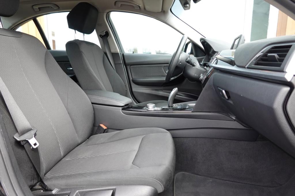 BMW 3-serie 320i executive