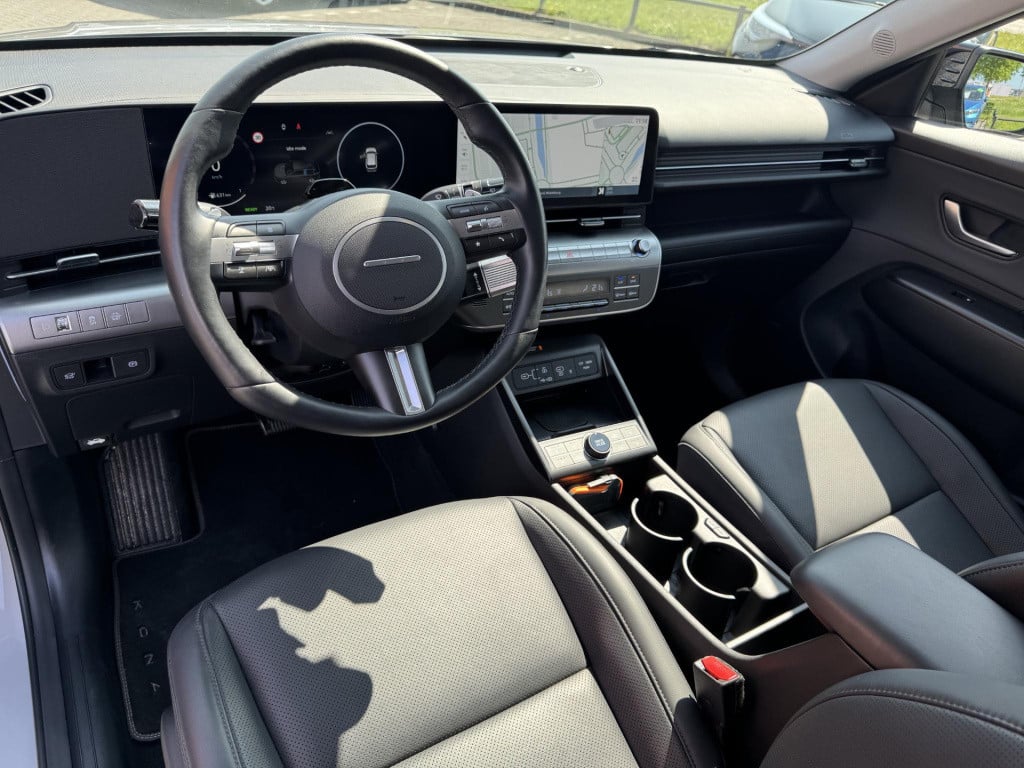 Hyundai Kona 1.6 gdi hev premium | two-tone lakkleur | stoelverwarming + -v