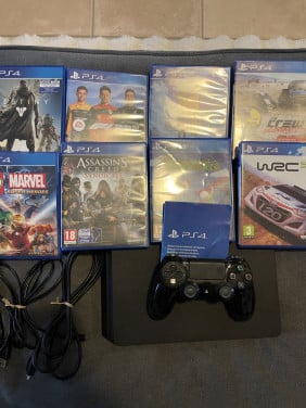 PlayStation 4 slim