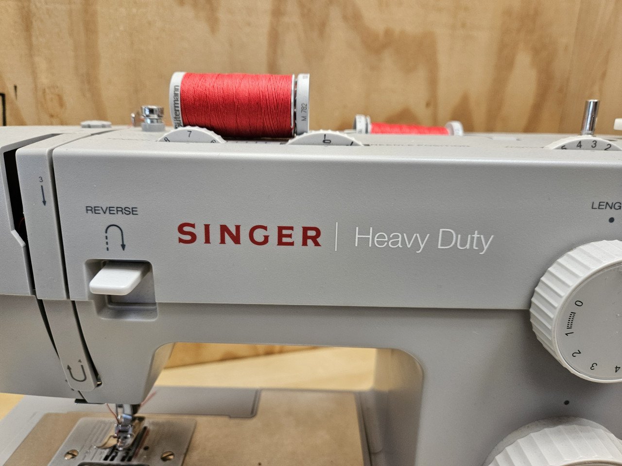 SINGER Heavy Duty naaimachine