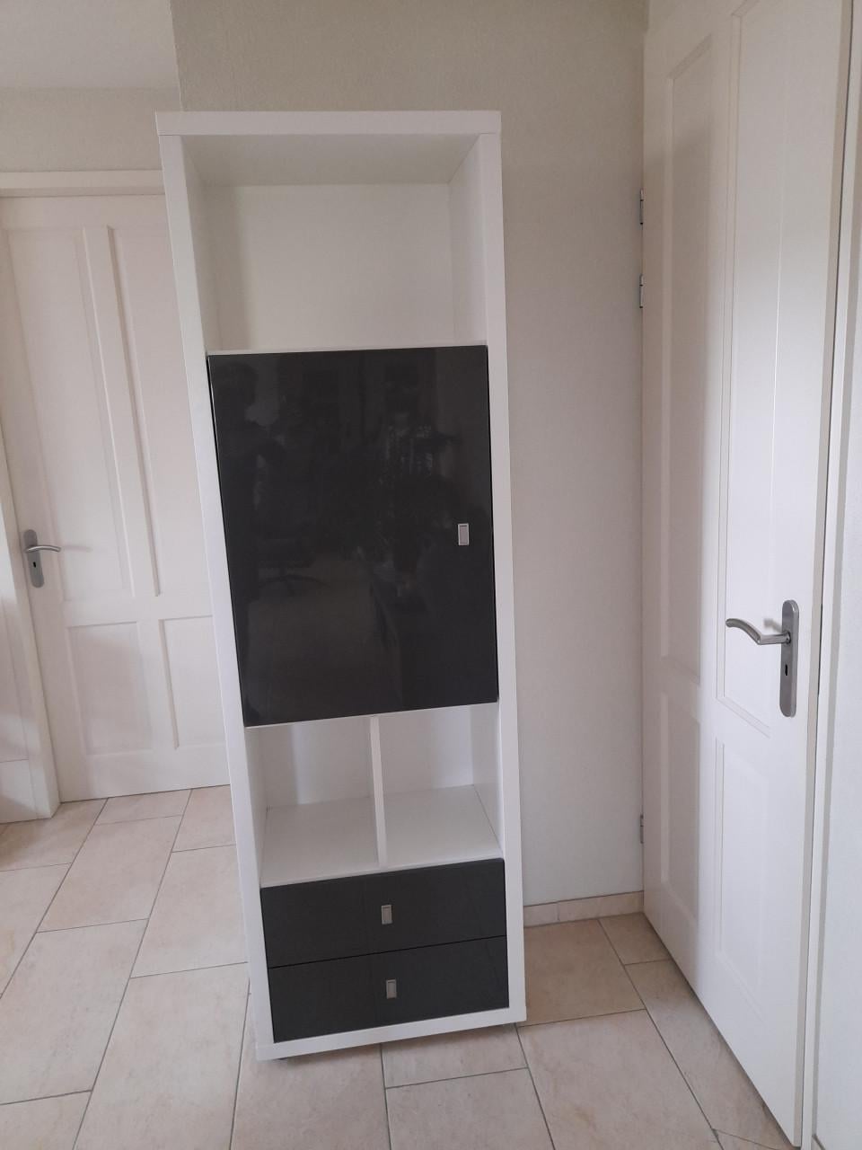 4 x Prachtige XOOON kasten 40 x 65 x 208 ( in goede nette staat)