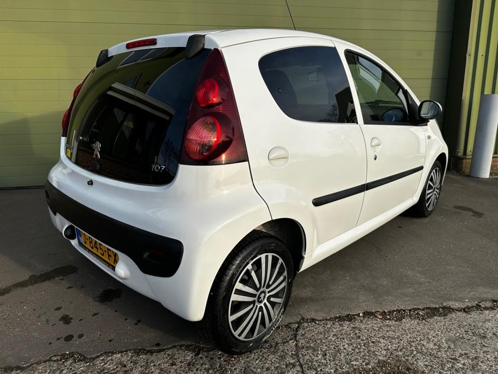 Peugeot 107 1.0 active airco 5drs.