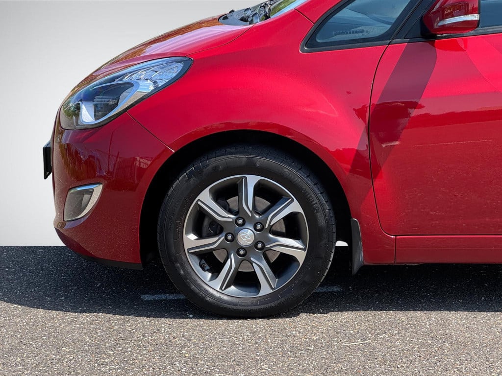 Hyundai Ix20 1.4i go! | trekhaak | navigatie | achterbank verstelbaar | air