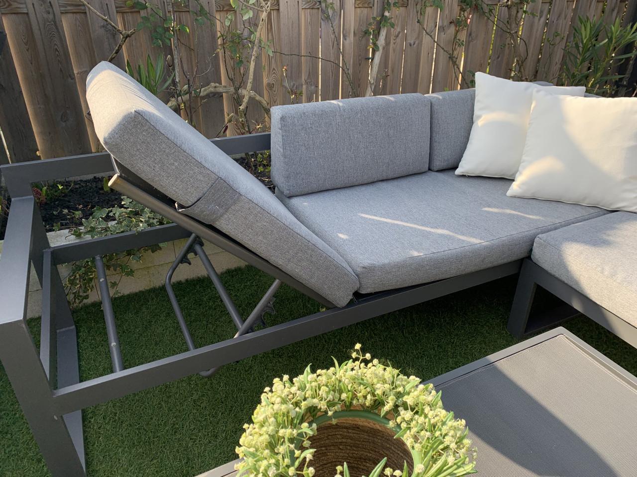 Alminium grijs Loungset met kussens en tafel