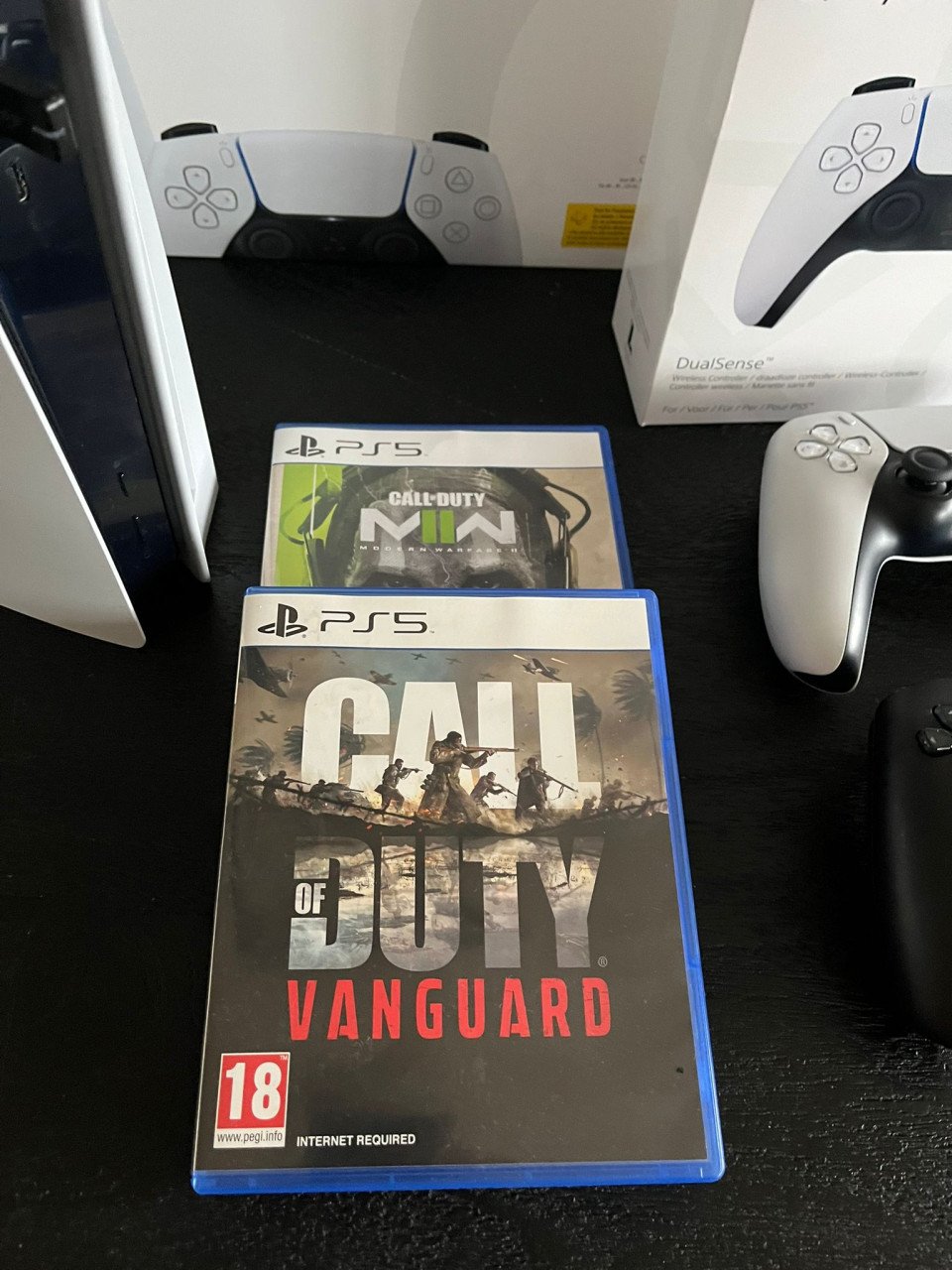 Playstation 5 (Disc Edition) + 2 controllers + draadl. heads