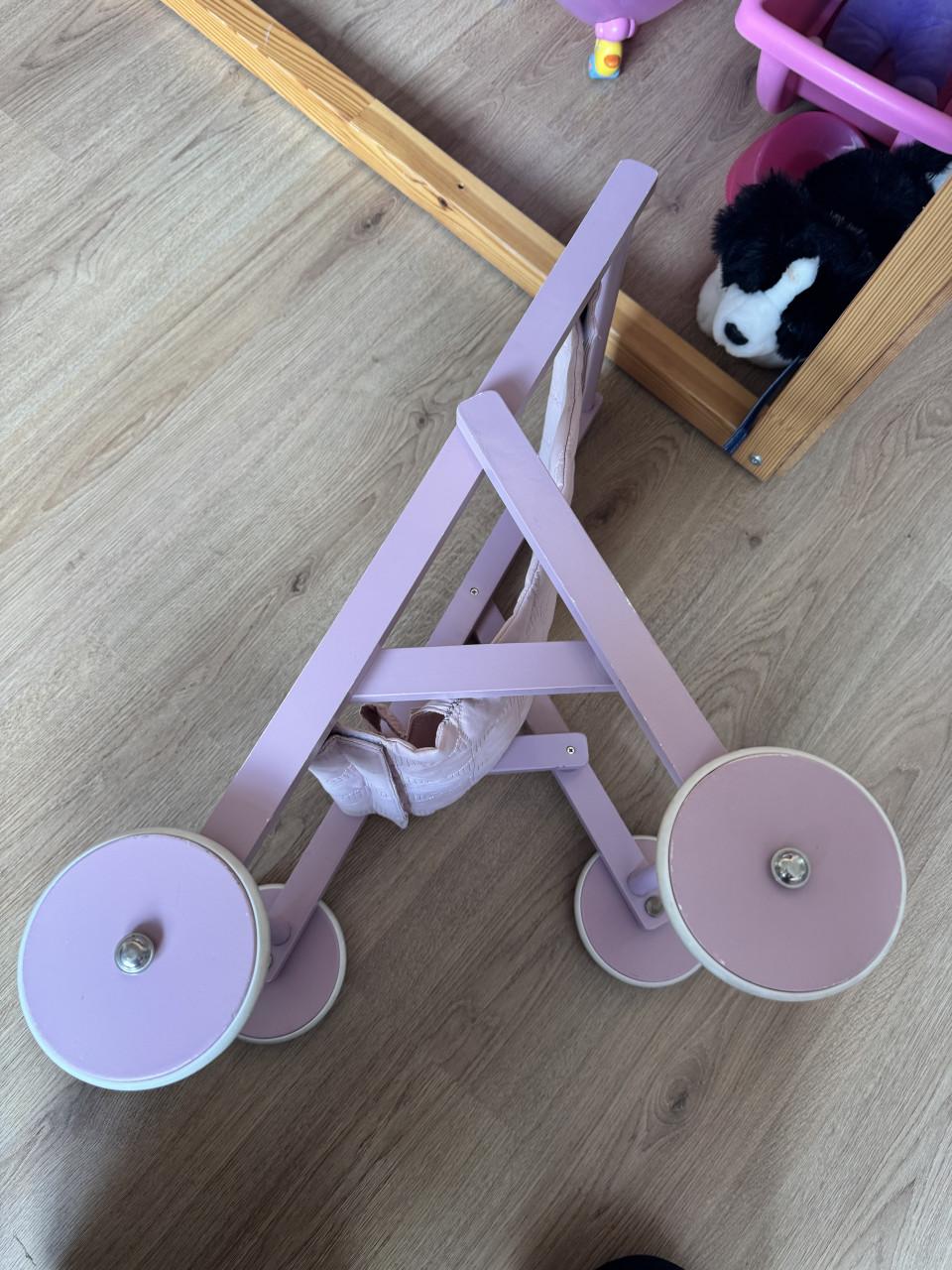 Houten poppen buggy