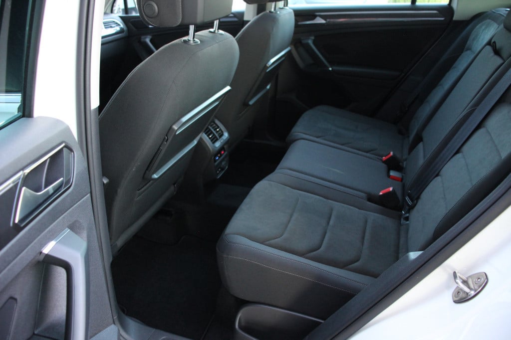 Volkswagen Tiguan 1.4 tsi 4motion r-line | pano | v.c. | acc | el. trekhaak