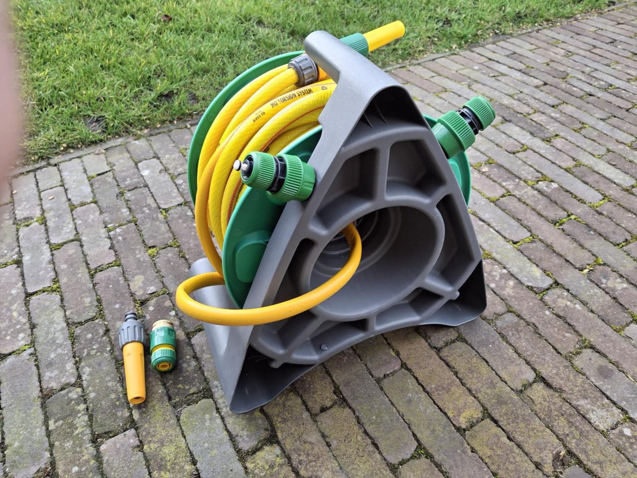 Tuinslang op haspel, extra lang !