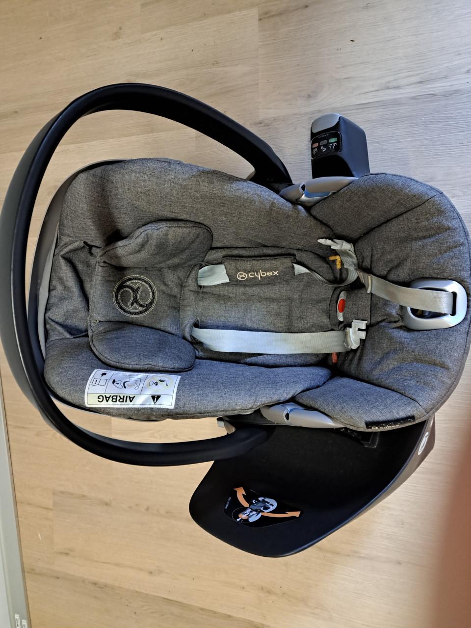 Draaibare autostoel: CYBEX Z i-Size 'MaxiCosi' met ISOFIX base