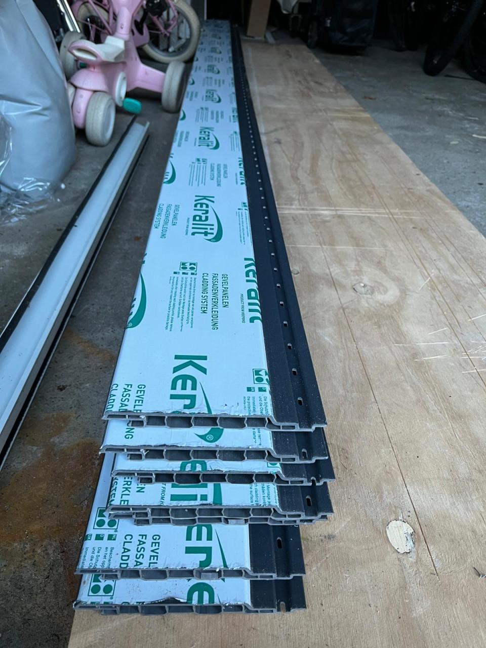 Keralit sponningdeel 143mm Antraciet (RAL 7016) – Classic houtnerf