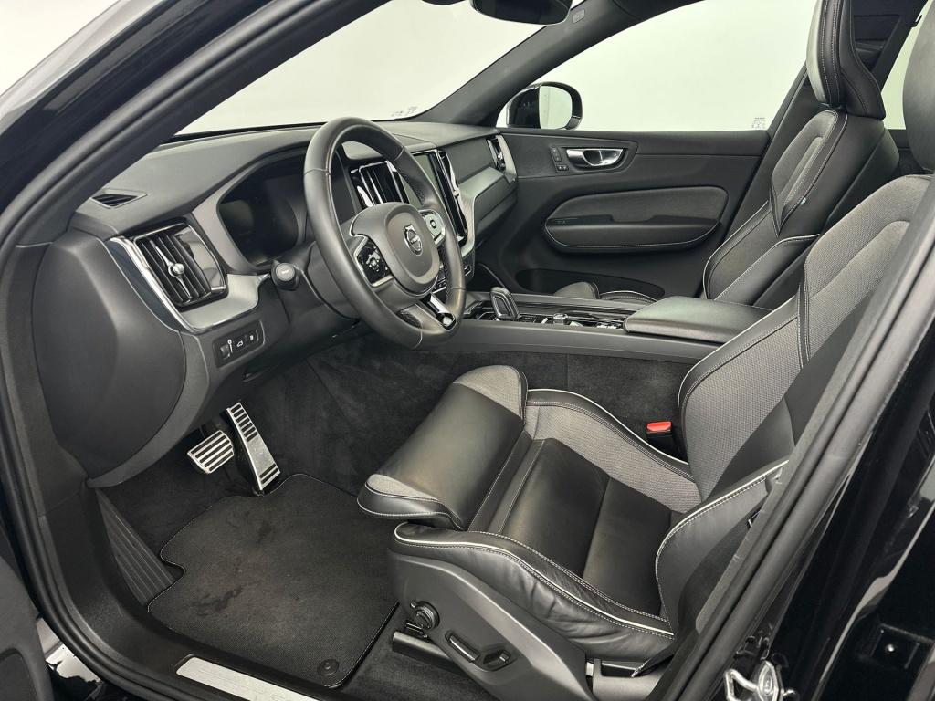 Volvo XC60 t6 340pk recharge r-design| pano| adap.cruise| standkachel| came
